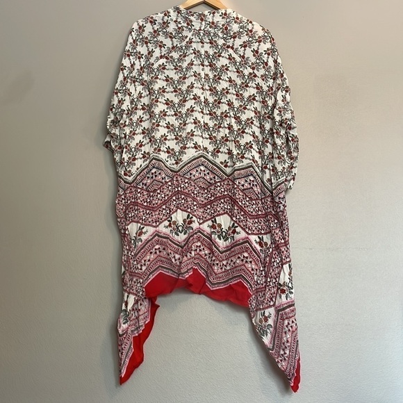 Patrons of Peace M floral kimono - Picture 6 of 9